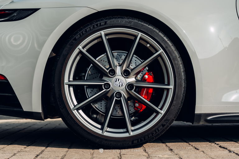 Porsche 992 Carrera 4S