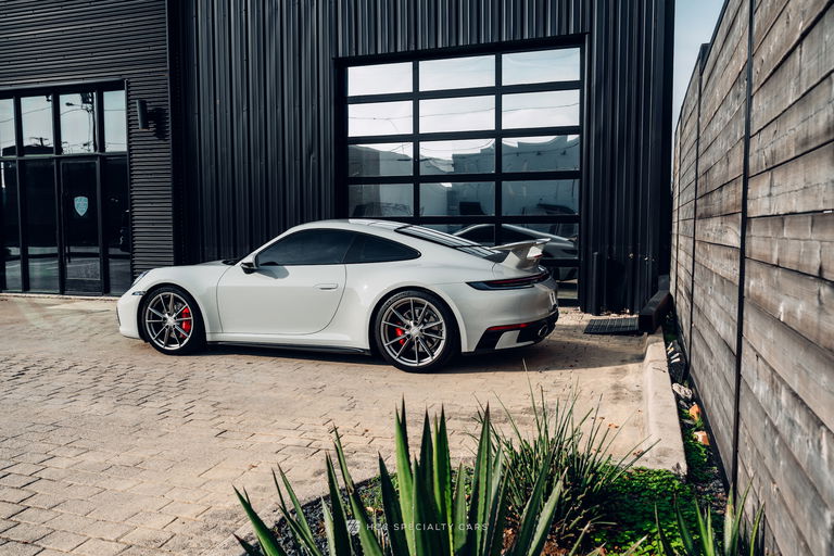 Porsche 992 Carrera 4S