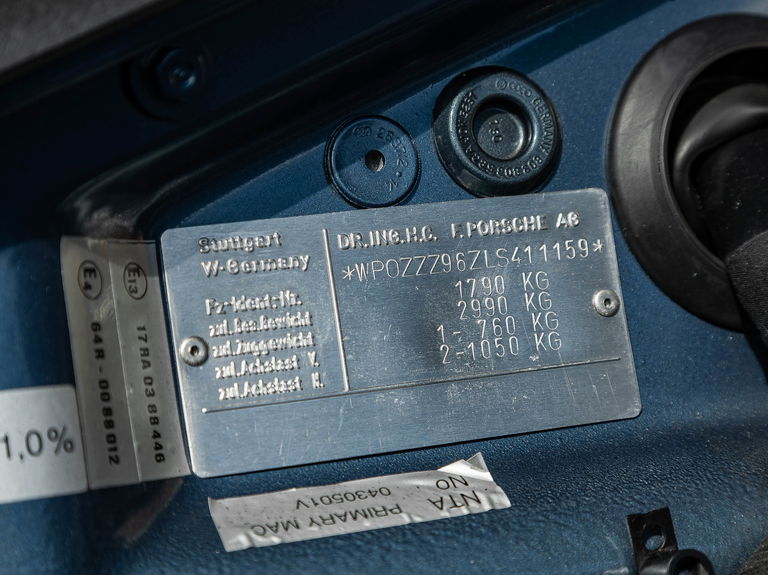 Porsche 964 Carrera 4