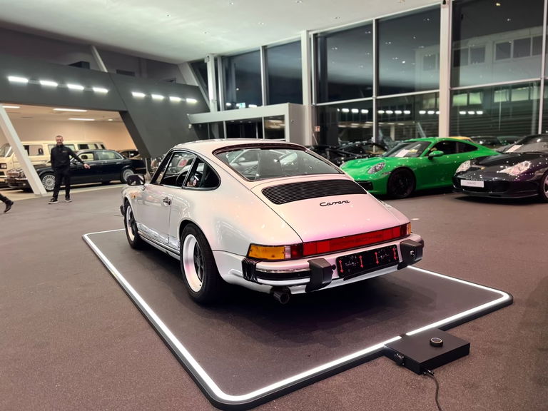 Porsche 911 Carrera 3.2