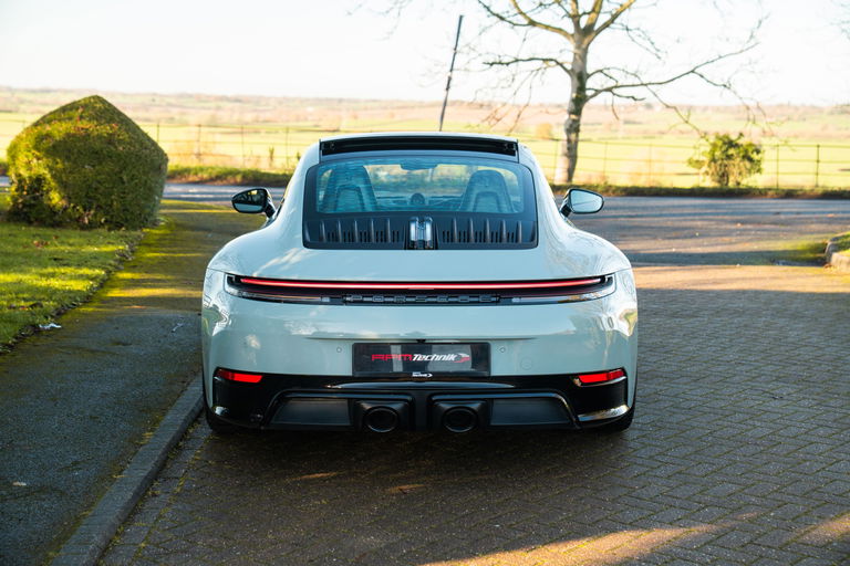 Porsche 992.2 Carrera GTS