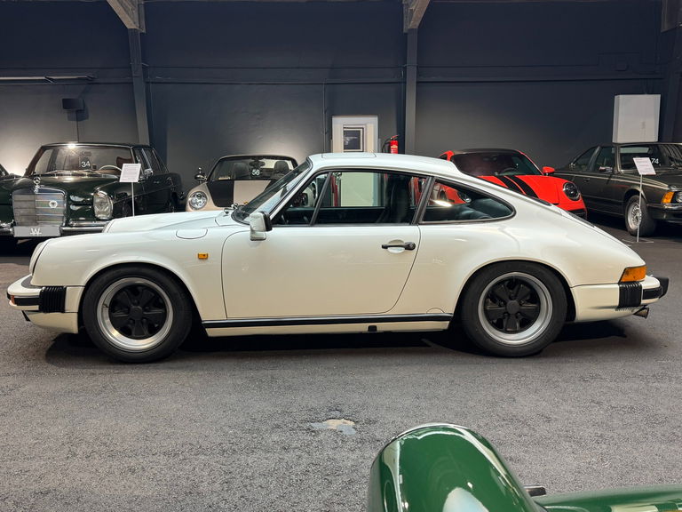 Porsche 911 Carrera 3.2
