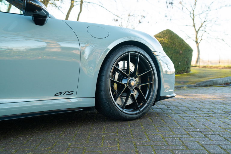 Porsche 992.2 Carrera GTS
