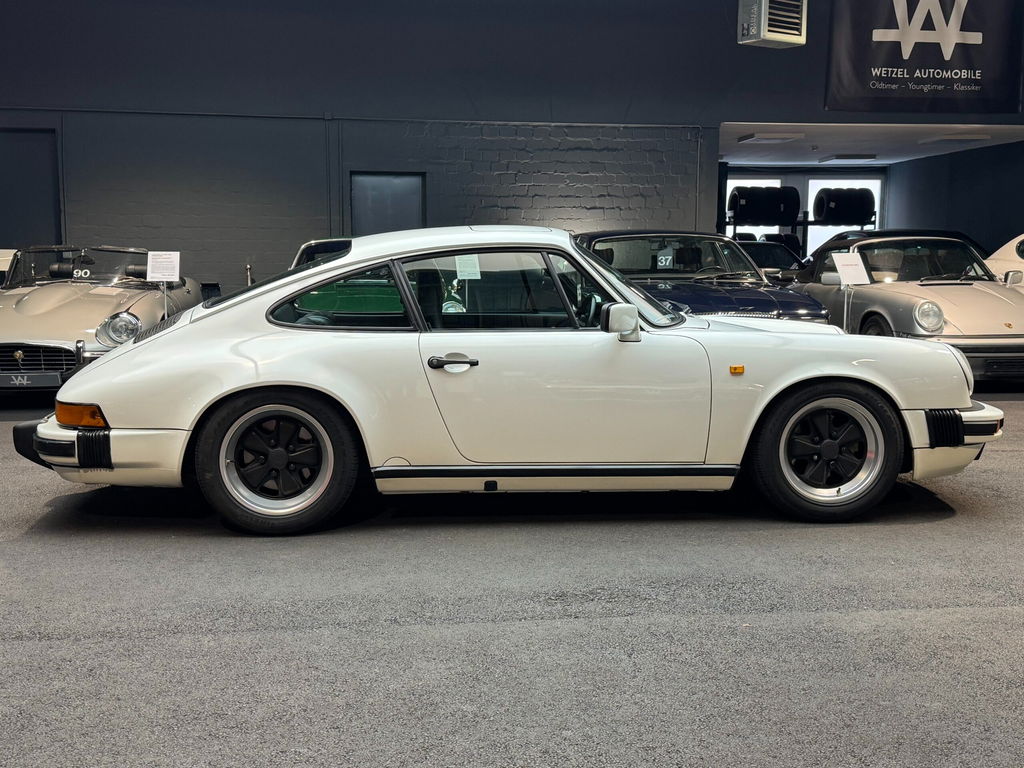 Porsche 911 Carrera 3.2