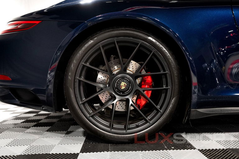 Porsche 991.2 Carrera GTS