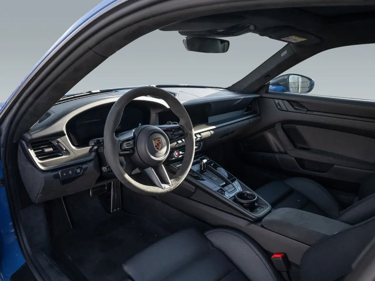 Porsche 992.2 Carrera 4 GTS