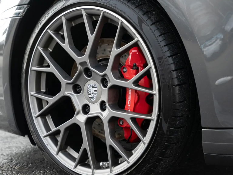 Porsche 992 Carrera 4S