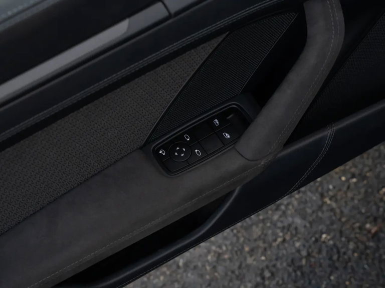 Porsche 992.2 Carrera 4 GTS