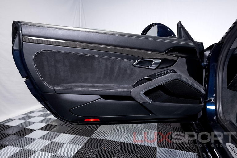 Porsche 991.2 Carrera GTS