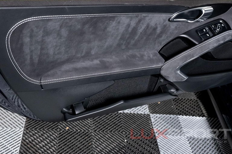 Porsche 991.2 Carrera GTS