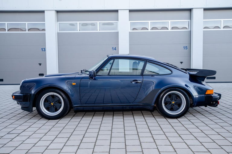 Porsche 911 Turbo 3.3