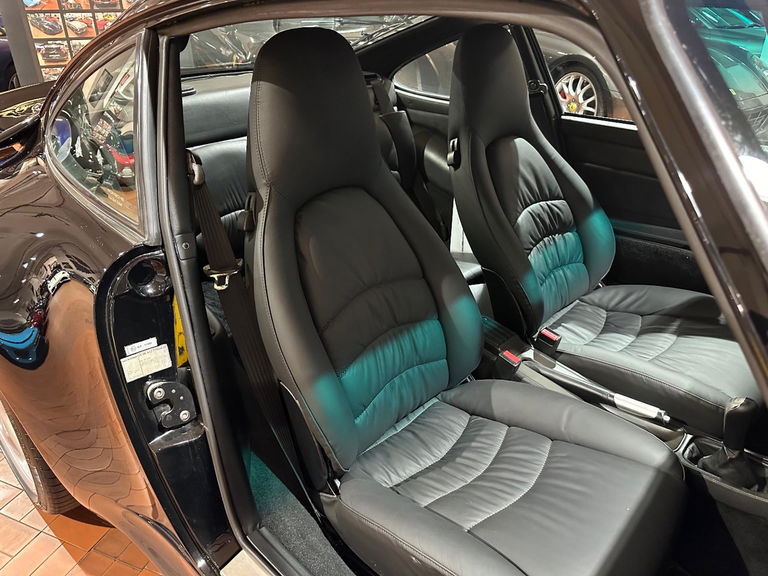 Porsche 993 Carrera 4S