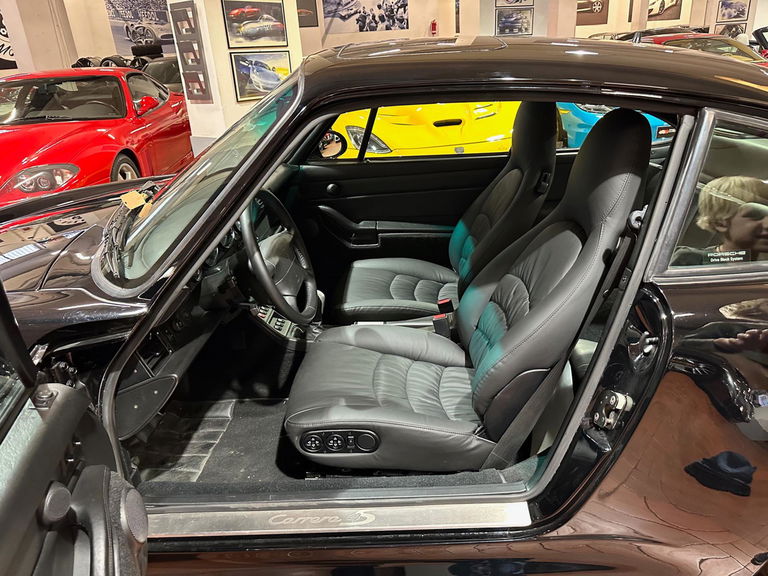 Porsche 993 Carrera 4S