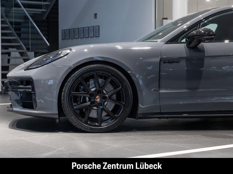 Porsche Panamera 4 E-Hybrid