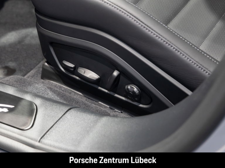 Porsche Panamera 4 E-Hybrid