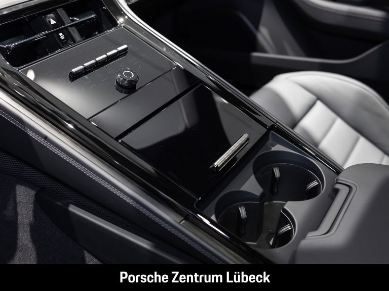 Porsche Panamera 4 E-Hybrid