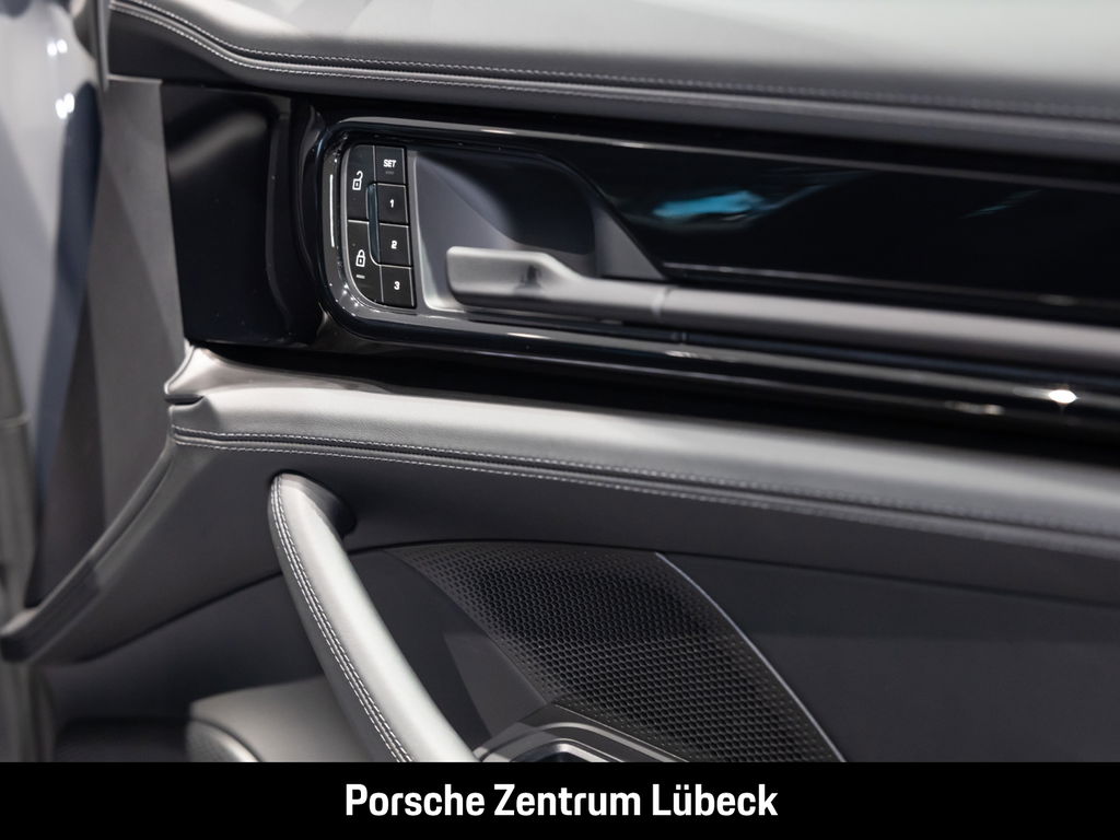 Porsche Panamera 4 E-Hybrid