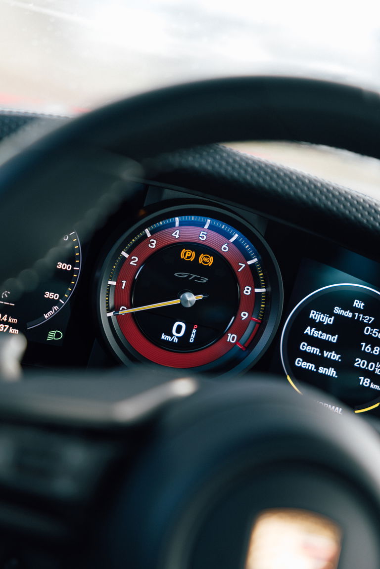 Porsche 992 GT3 Touring