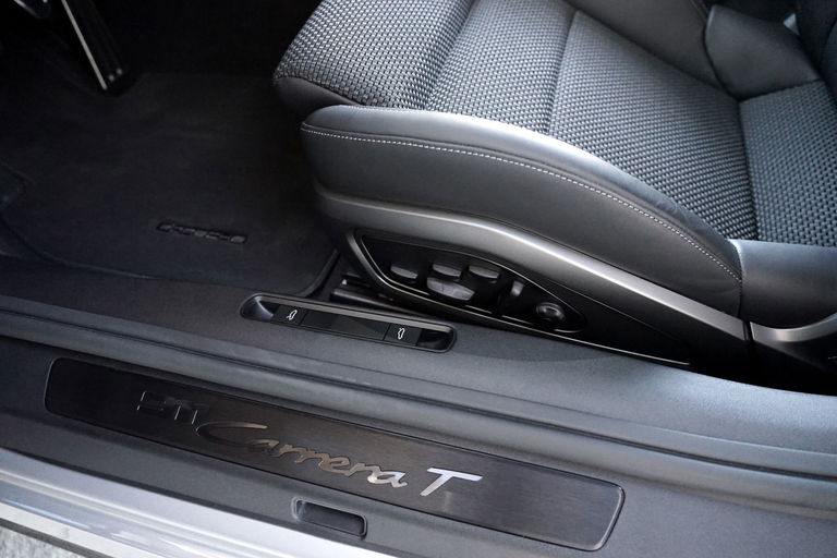 Porsche 992 Carrera T