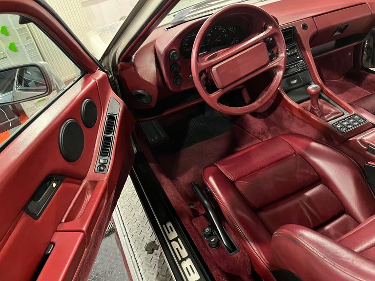 Porsche 928 GT