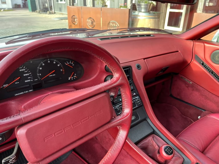 Porsche 928 GT