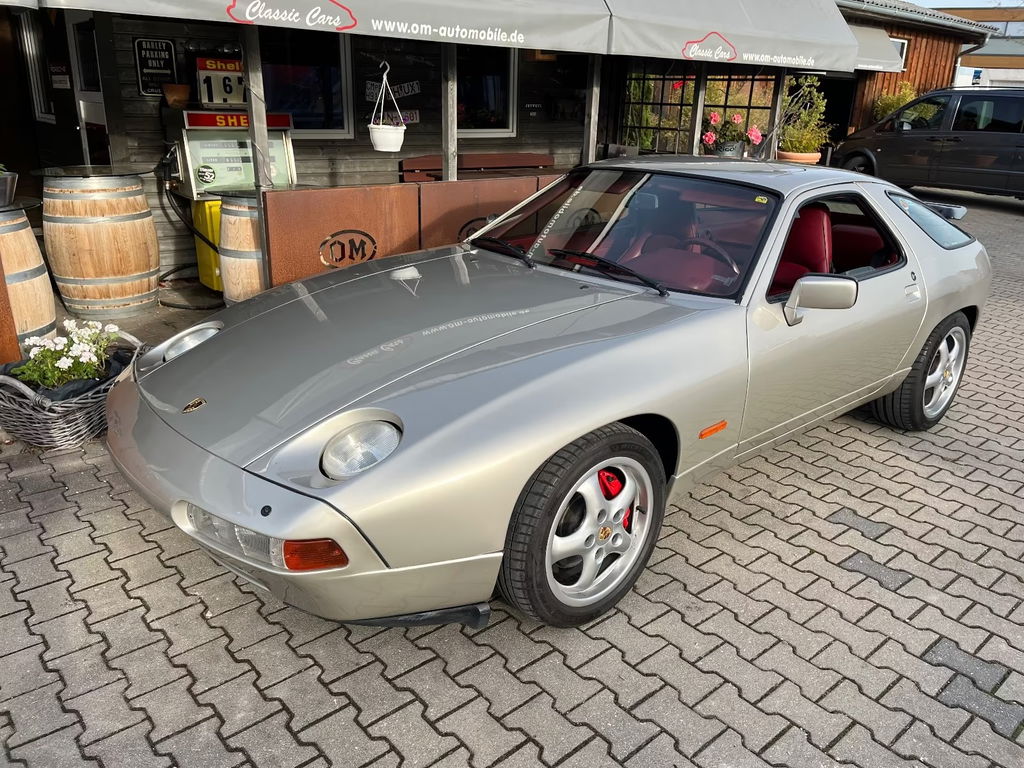 Porsche 928 GT