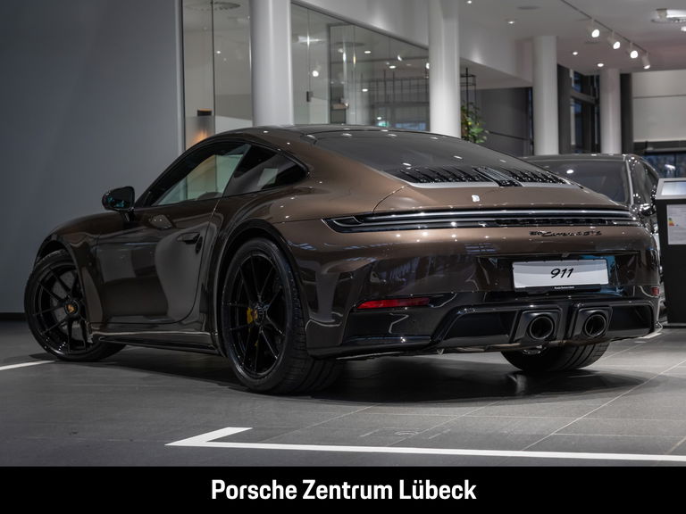 Porsche 992.2 Carrera 4 GTS