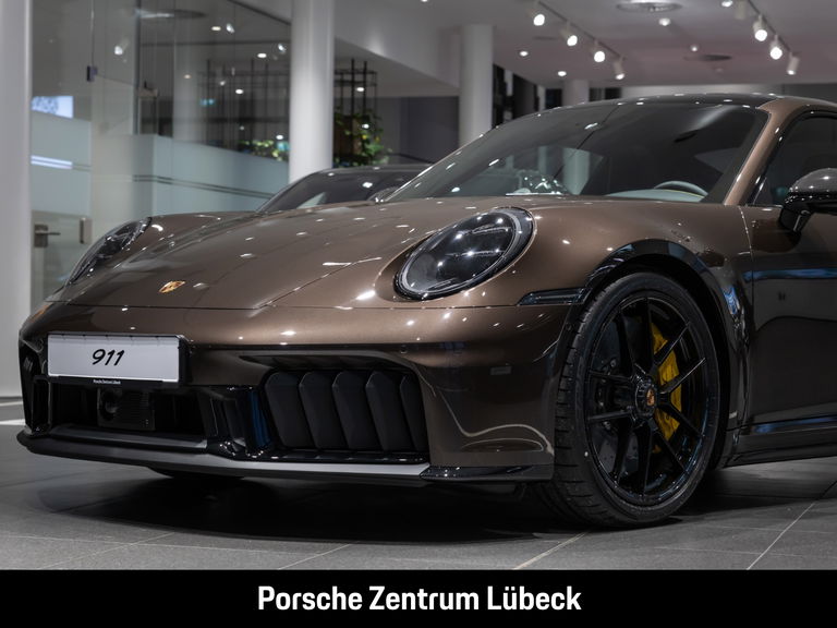 Porsche 992.2 Carrera 4 GTS