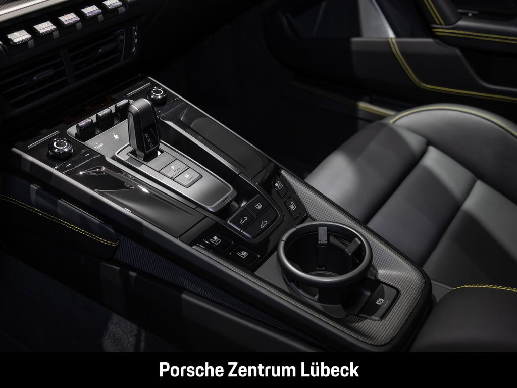 Porsche 992.2 Carrera 4 GTS