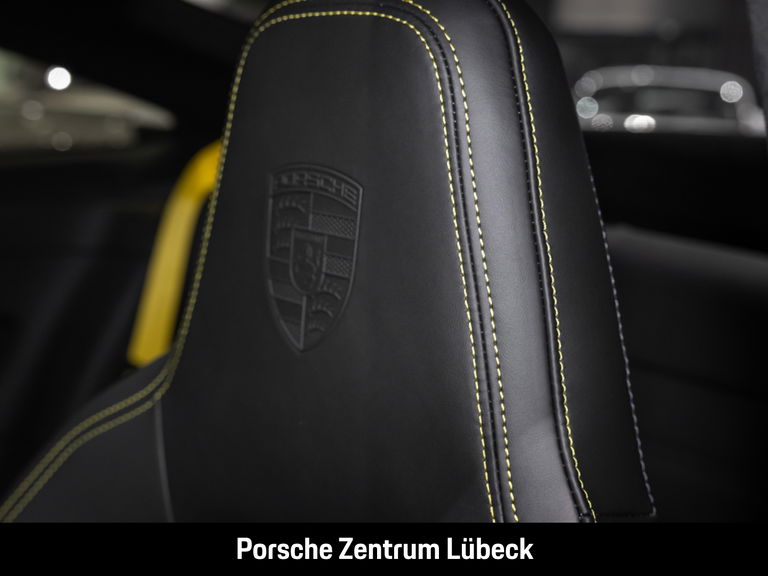 Porsche 992.2 Carrera 4 GTS