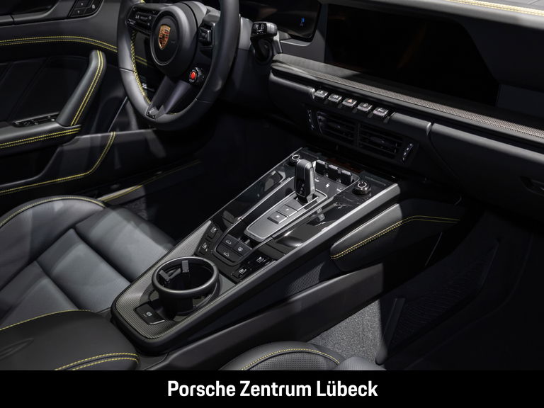 Porsche 992.2 Carrera 4 GTS