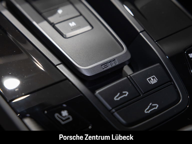 Porsche 992.2 Carrera 4 GTS