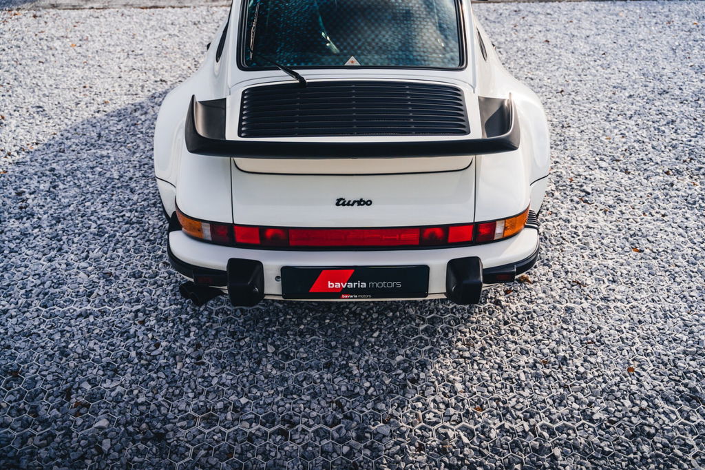 Porsche 911 Turbo 3.3