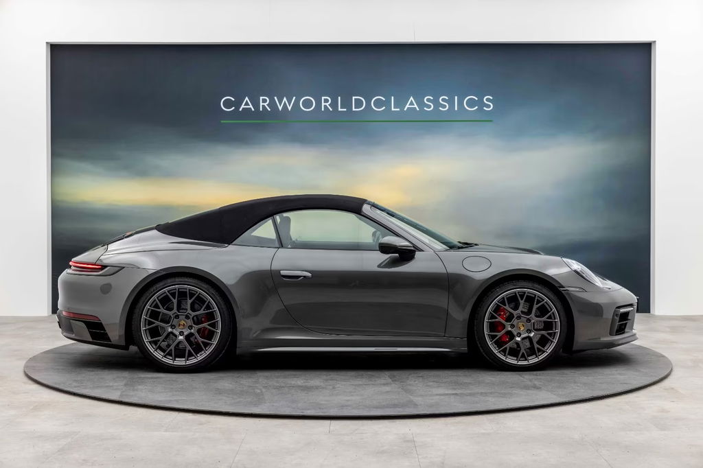 Porsche 992 Carrera 4S