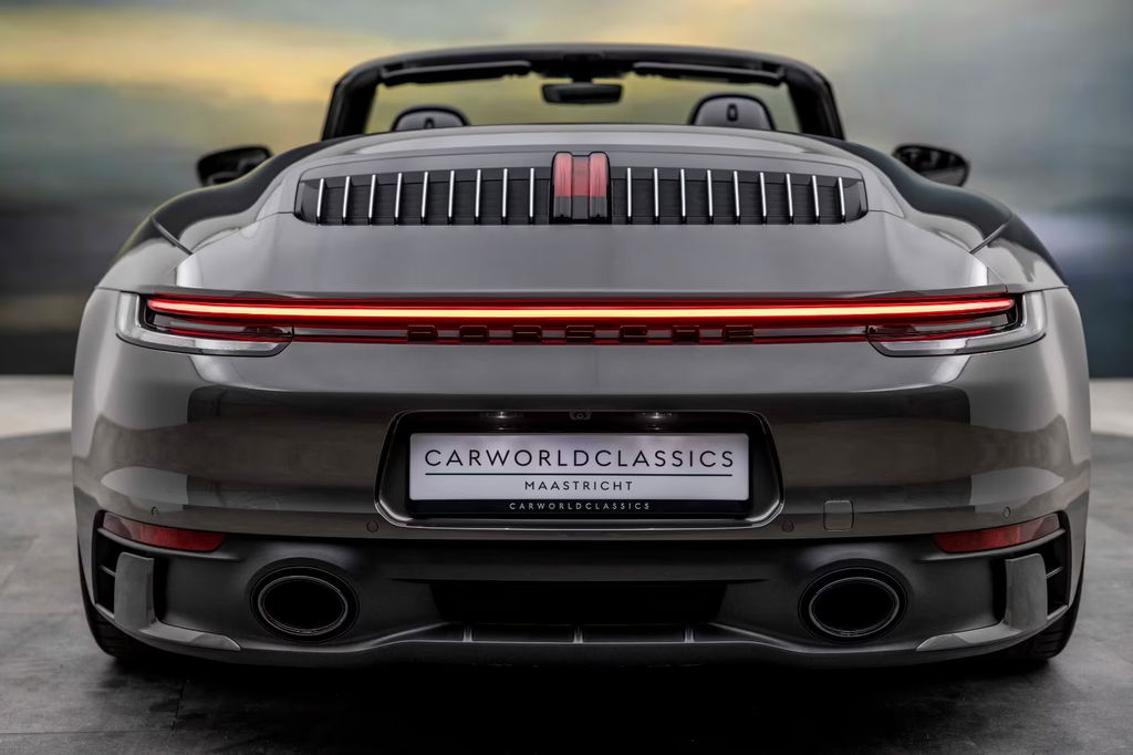 Porsche 992 Carrera 4S