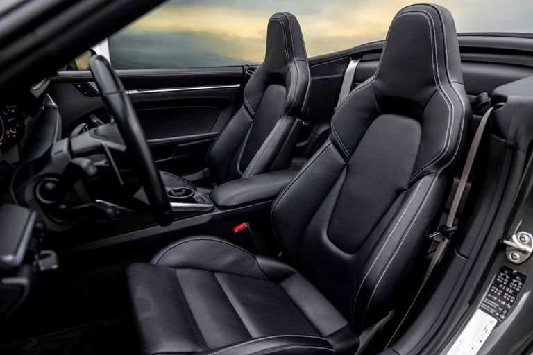 Porsche 992 Carrera 4S