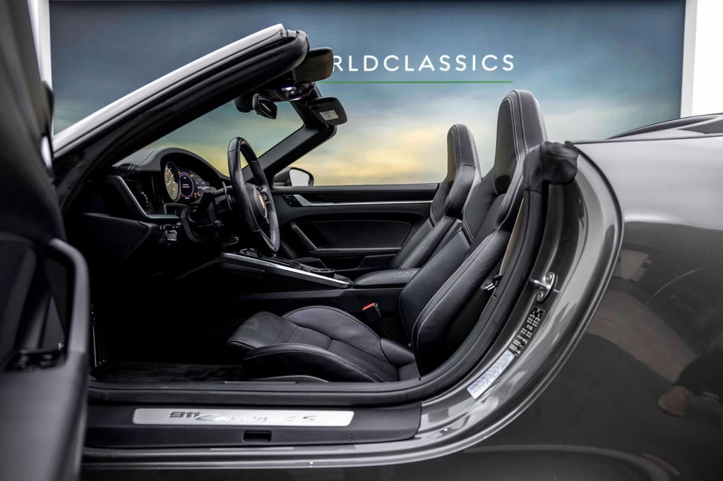 Porsche 992 Carrera 4S