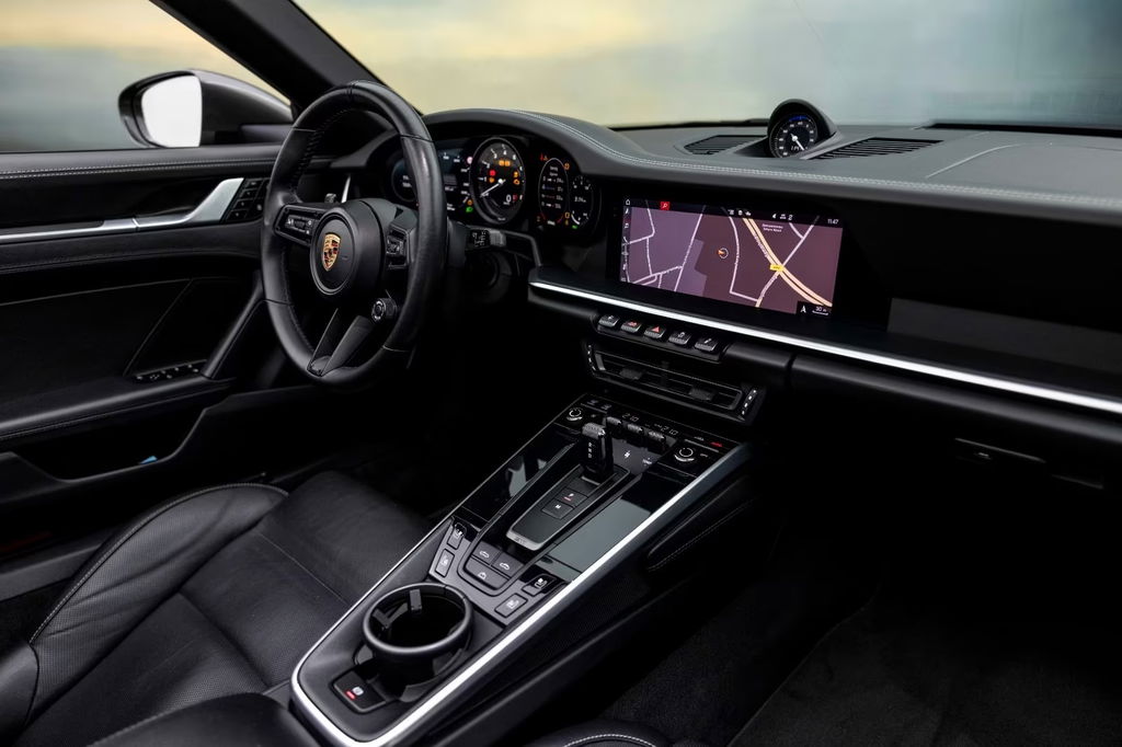 Porsche 992 Carrera 4S