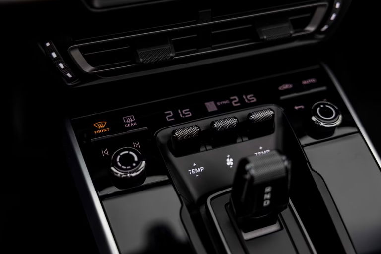 Porsche 992 Carrera 4S