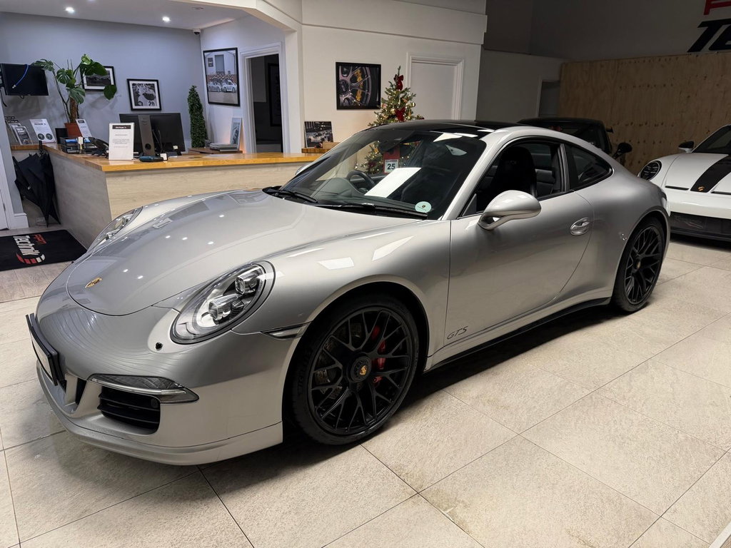 Porsche 991 Carrera GTS