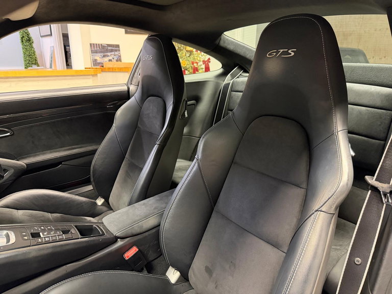 Porsche 991 Carrera GTS