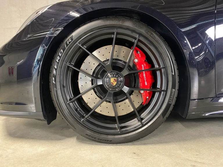 Porsche 992.2 Carrera GTS