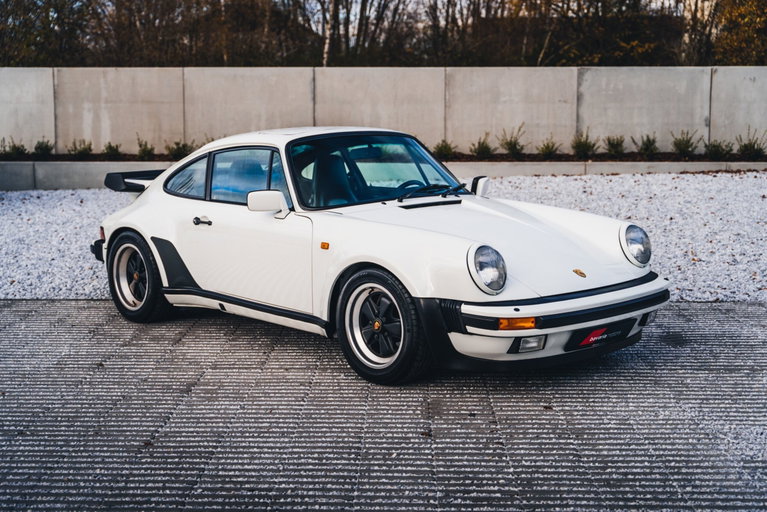 Porsche 911 Turbo 3.3