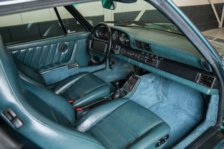 Porsche 964 Carrera 4