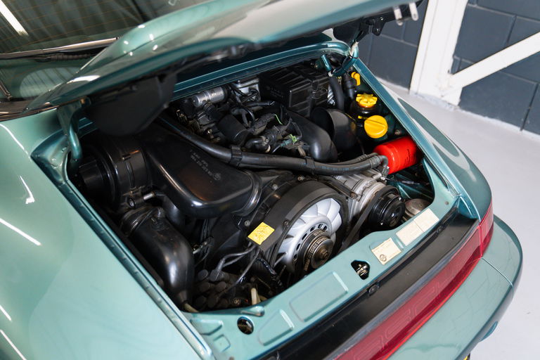 Porsche 964 Carrera 4