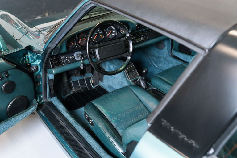 Porsche 964 Carrera 4