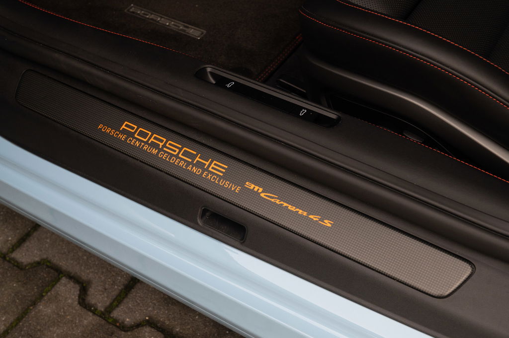 Porsche 992 Carrera 4S