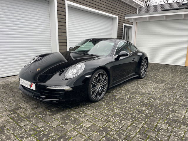 Porsche 991 Carrera 4 Black Edition