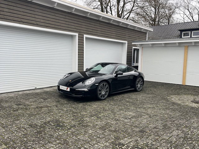 Porsche 991 Carrera 4 Black Edition