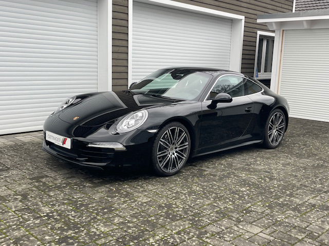 Porsche 991 Carrera 4 Black Edition